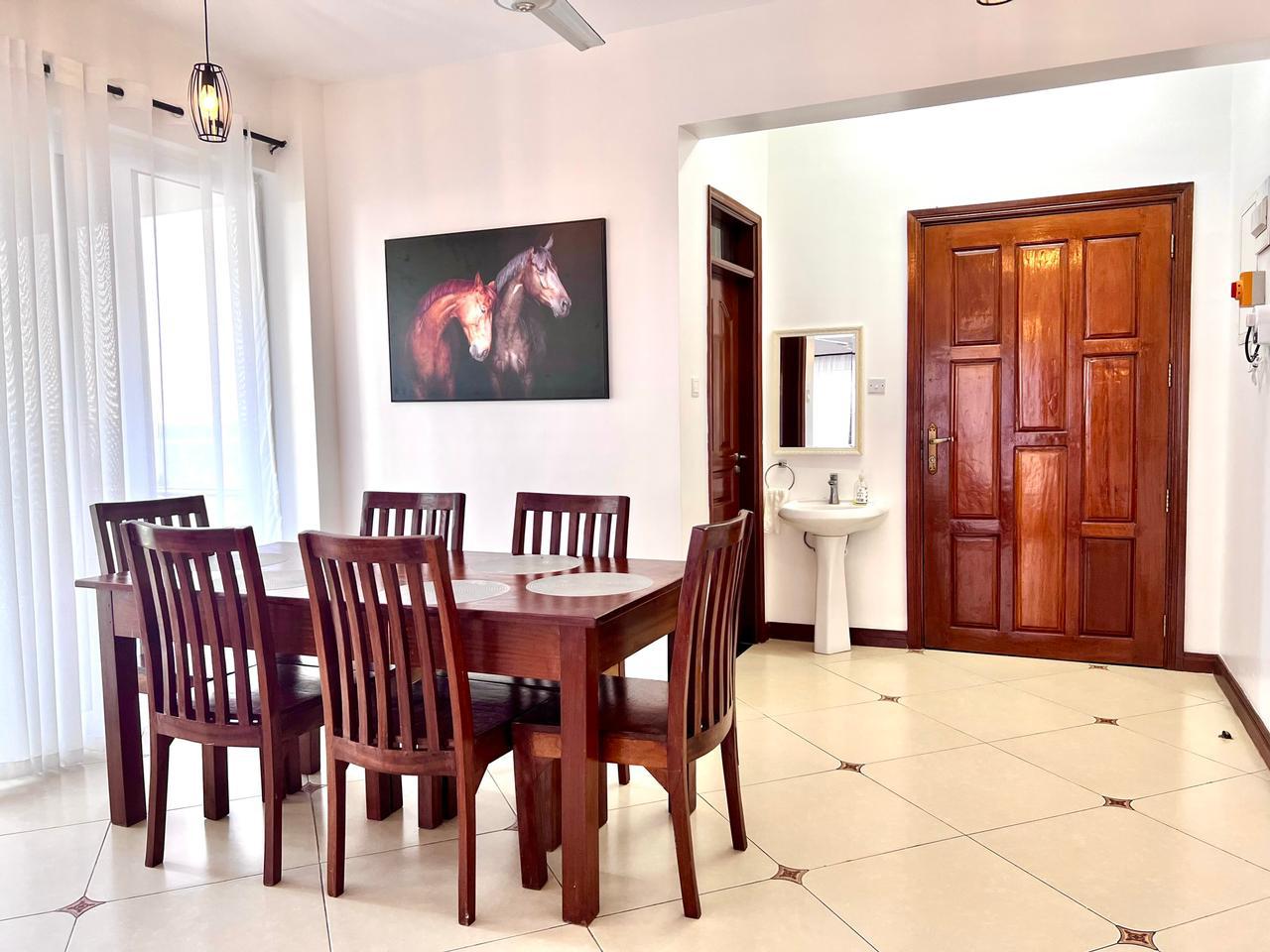 5 bedroom apartment Nyali