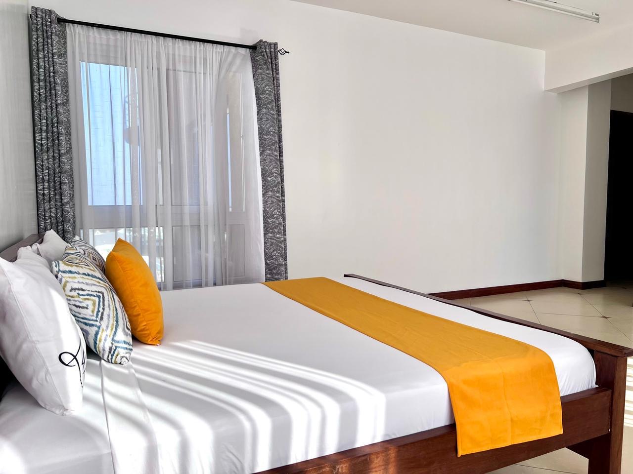 5 bedroom apartment Nyali